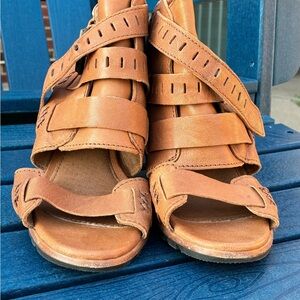 Sorel Brown Strappy Leather Sandals